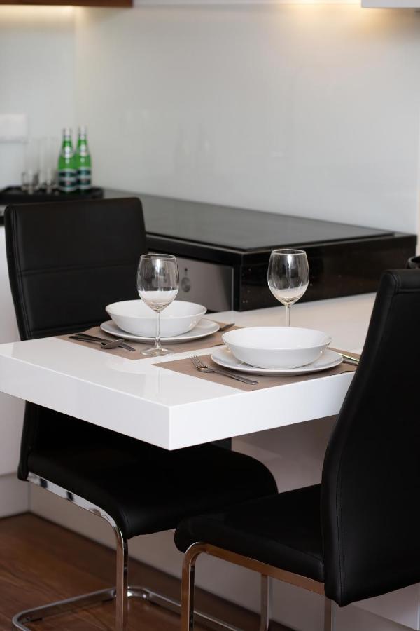 Royal City Center Mennica Residence By Noclegi Renters Warszawa Exteriör bild