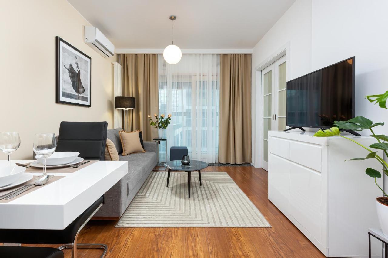 Royal City Center Mennica Residence By Noclegi Renters Warszawa Exteriör bild