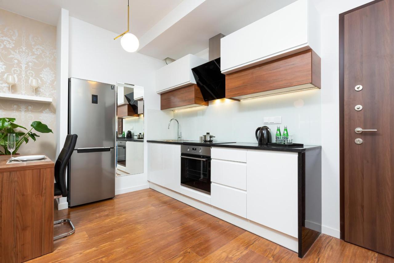 Royal City Center Mennica Residence By Noclegi Renters Warszawa Exteriör bild